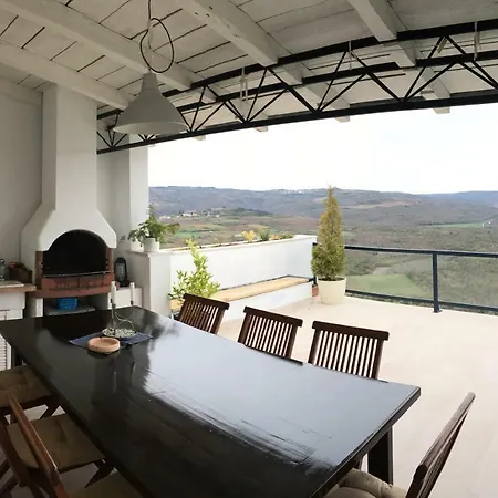 Casa Montona, Сasa de vacaciones