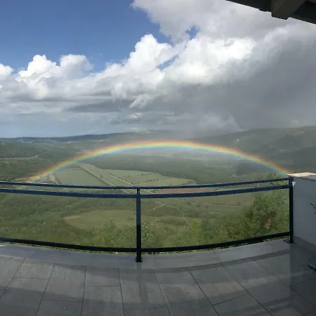Casa Montona, Сasa de vacaciones *